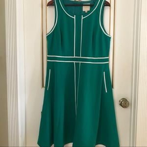 Retro Green Dress 👗